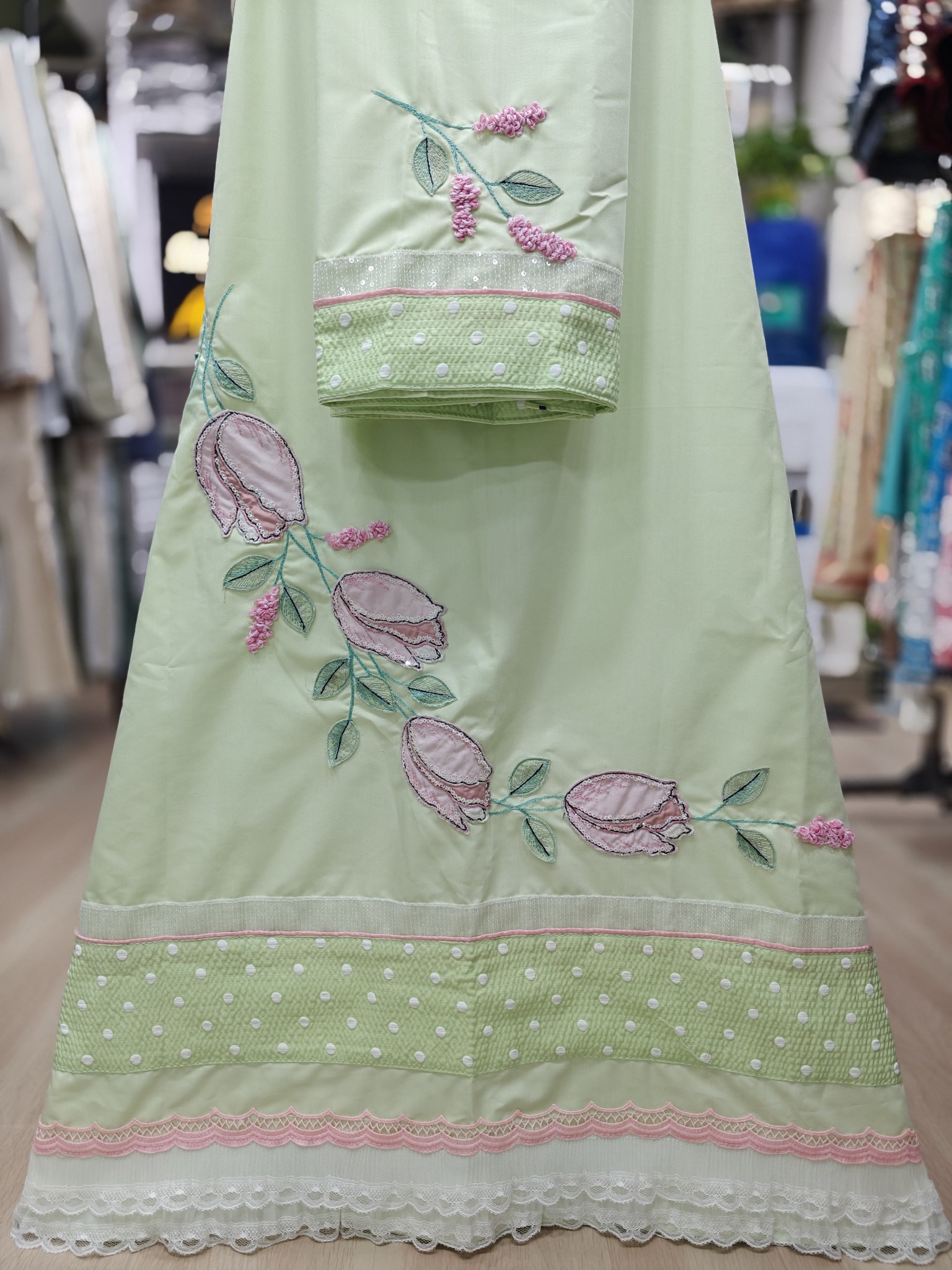 Light Green Flower Bunch Patch Work Rida Light Green Flower Bunch Patch Work Rida